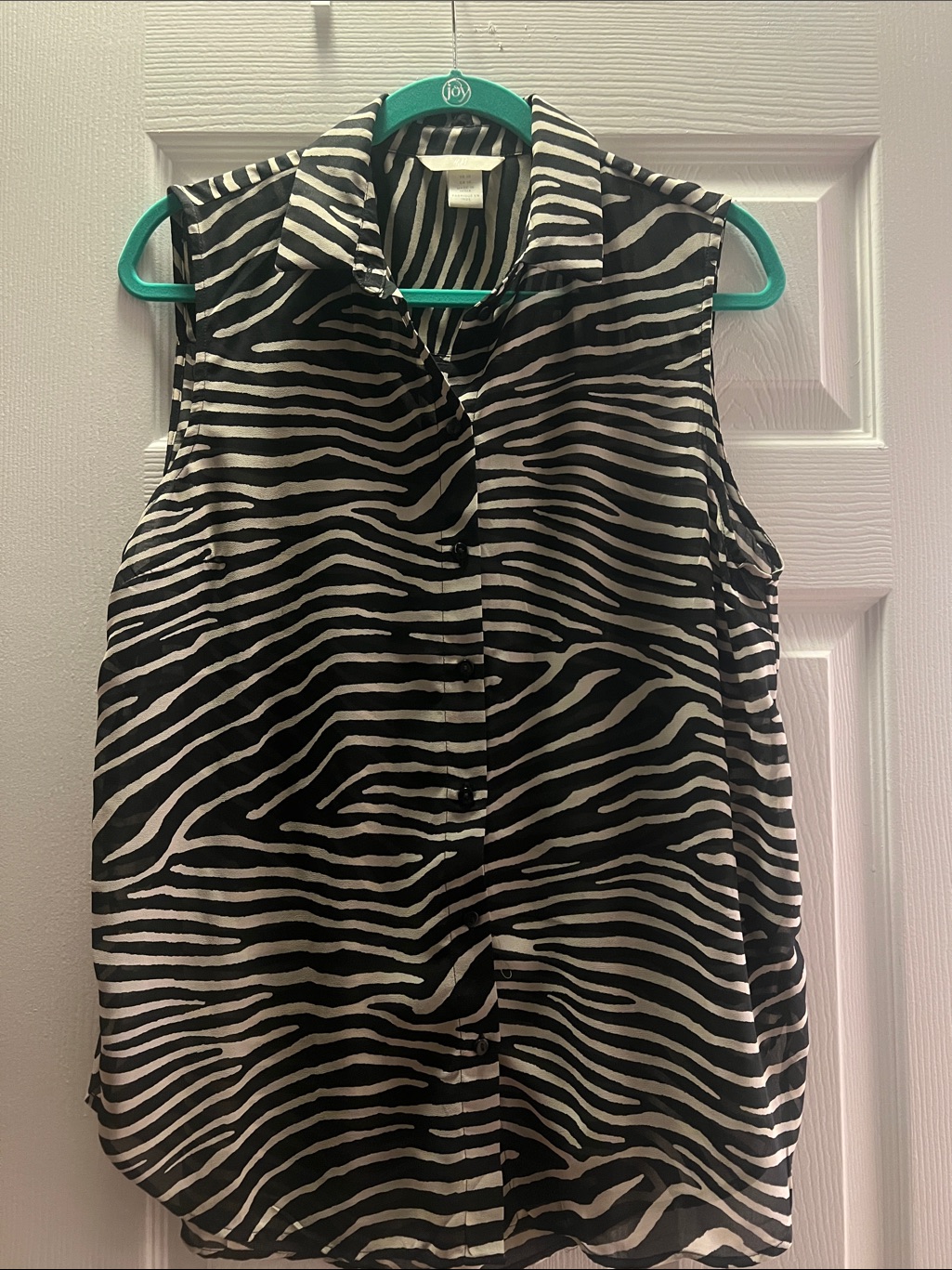 H&M Black And White Zebra-Print Sleeveless Button-Down Shirt